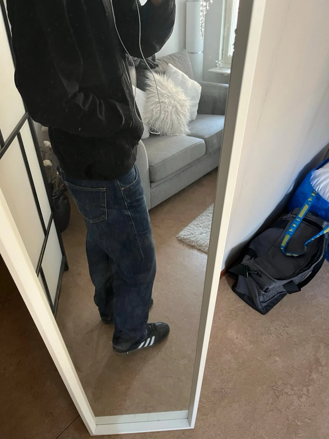 Svart zip hoodie från Weekday - 2