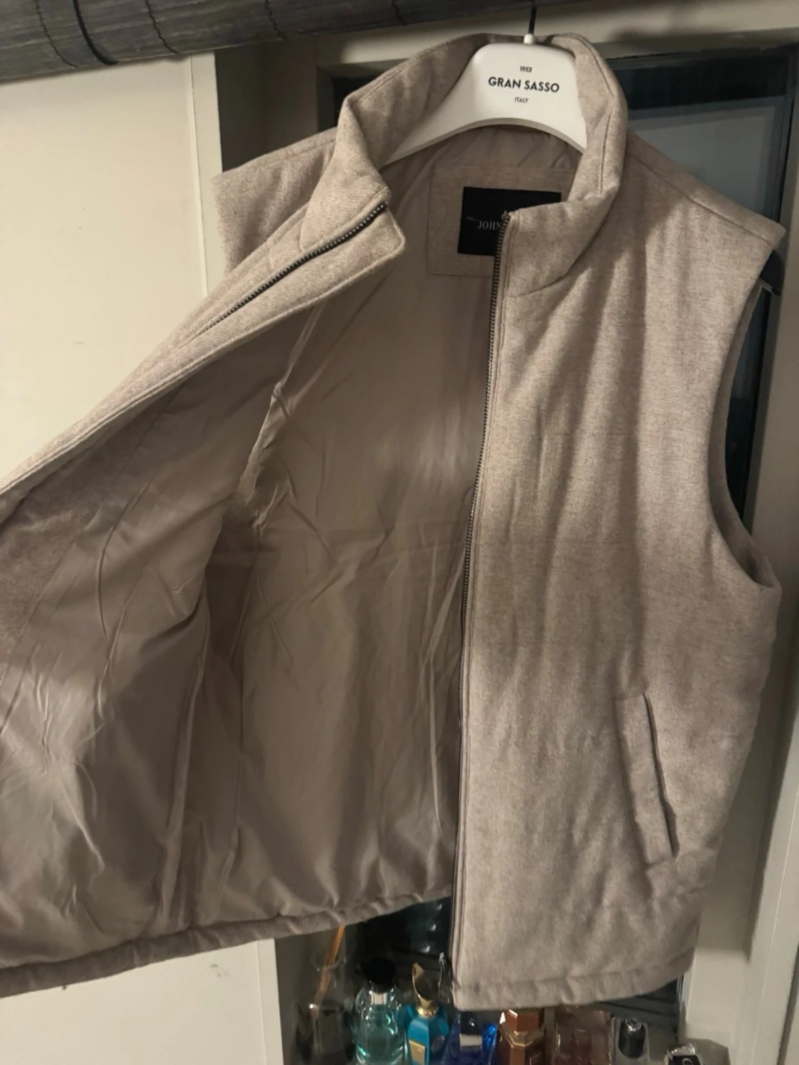 John Henric väst  - 3