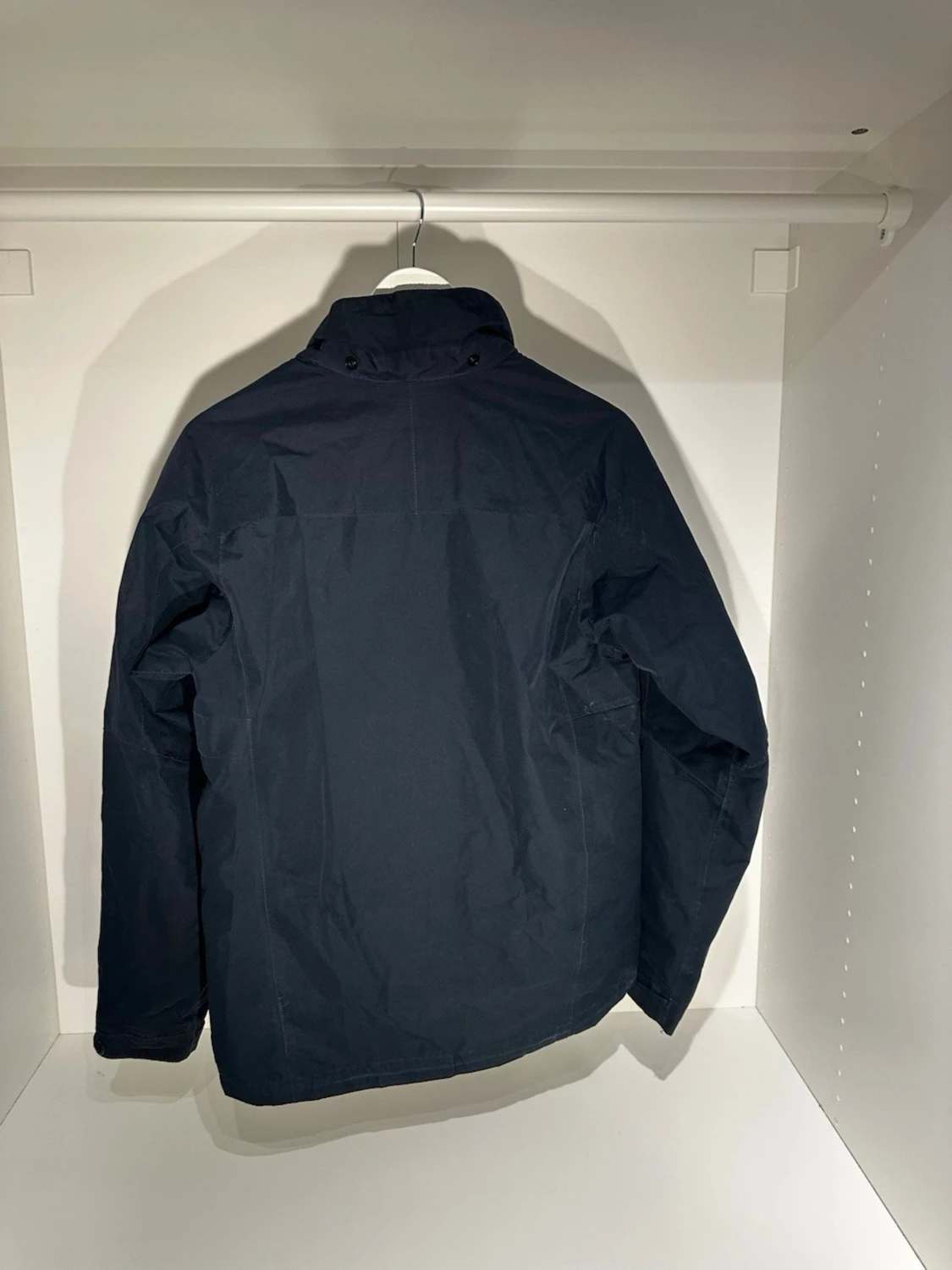 Mörkblå jacka - 2