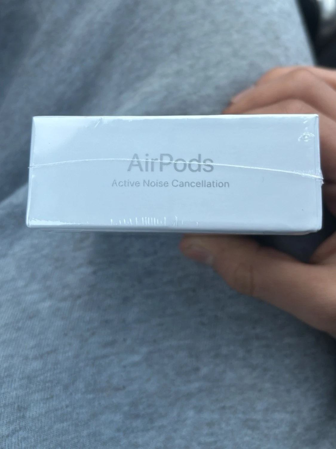 Apple AirPods 4 med brusreducering - 1