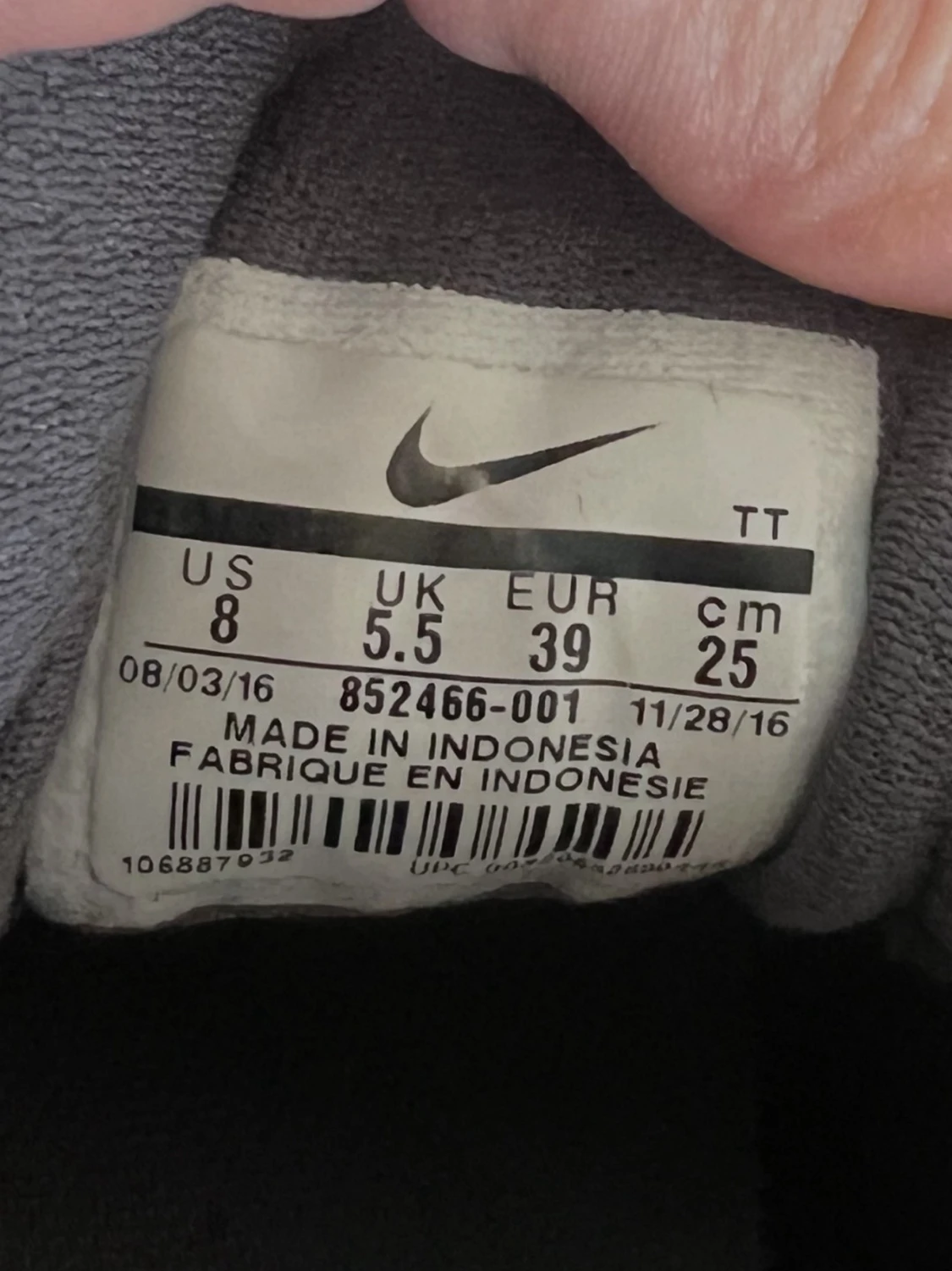 Grå Nike sneakers med orange swoosh - 1