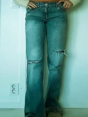 Zara jeans  - Säljer dessa Zara jeans som ör helt slutsålda ❤️❤️