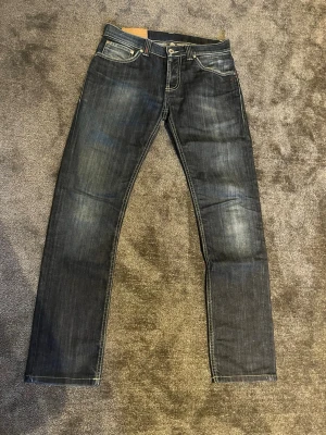 Dondup jeans - Säljer ett par snygga dondups i modellen ritchie - storlek 31 - mycket bra skick - pris 599