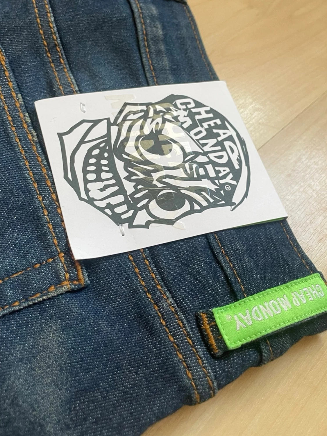 Mörkblå jeansshorts med dragkedja - 6