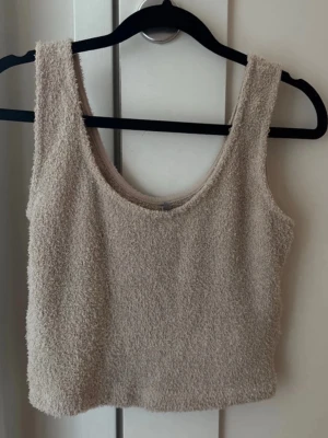 Beige linne  - Beige linne i mjukt material, aldrig använt 