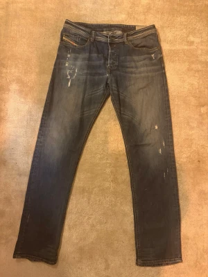 Vintage diesel jeans  - Skick 9,5/10 inga skador, finns lapp kvar. Strl 34 passar mindre, skriv för fler bilder o frågor  