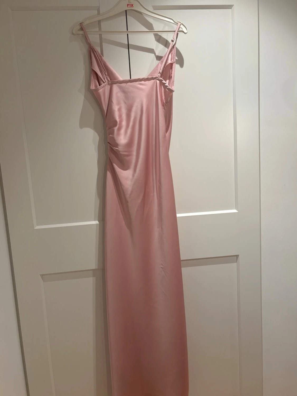 Lång ljusrosa omlottklänning - 2