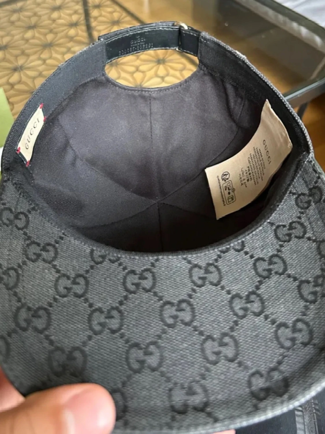 Svart keps från Gucci med GG-mönster - 4