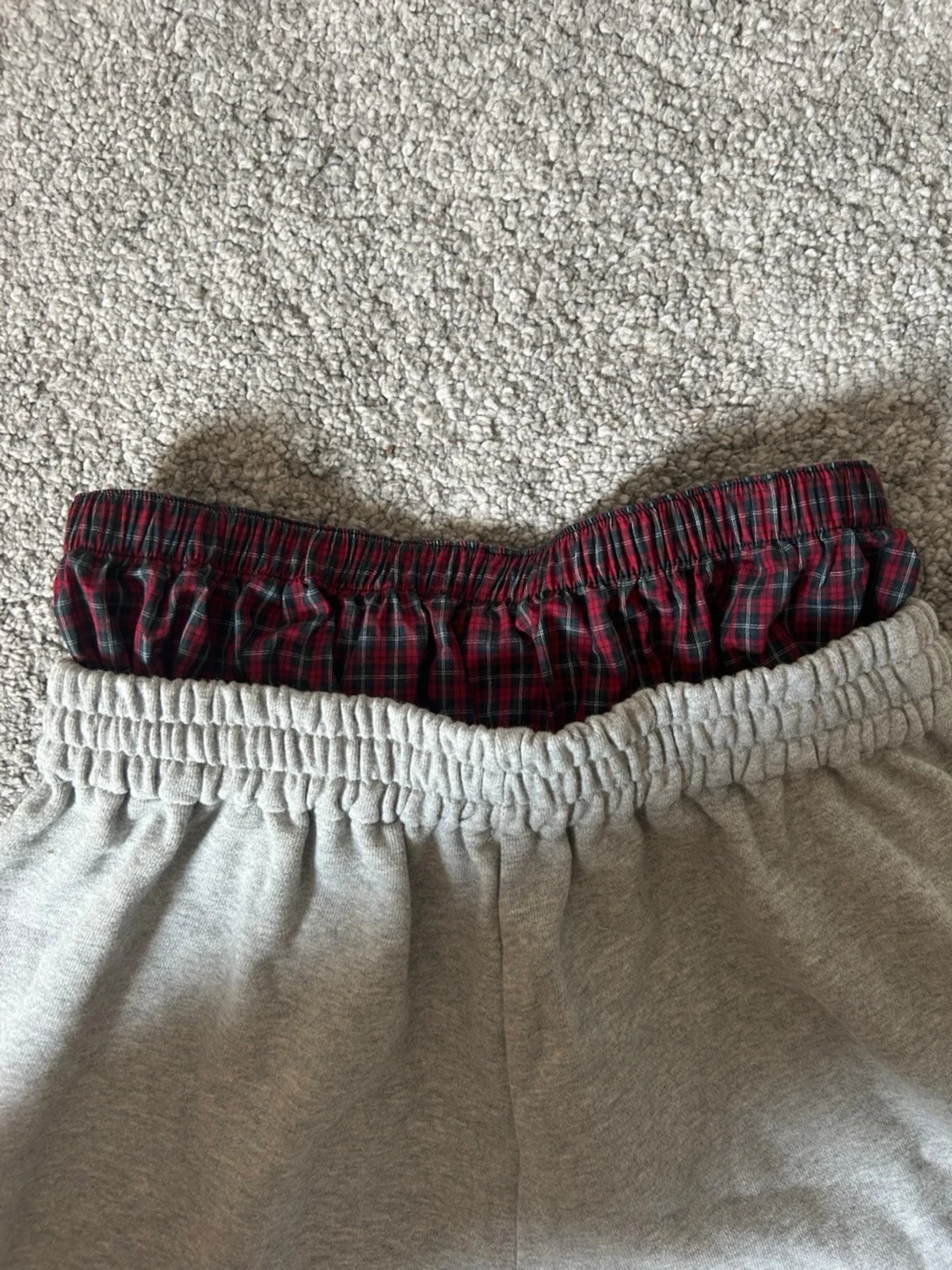 Grå mjukisshorts med resårmidja - 3