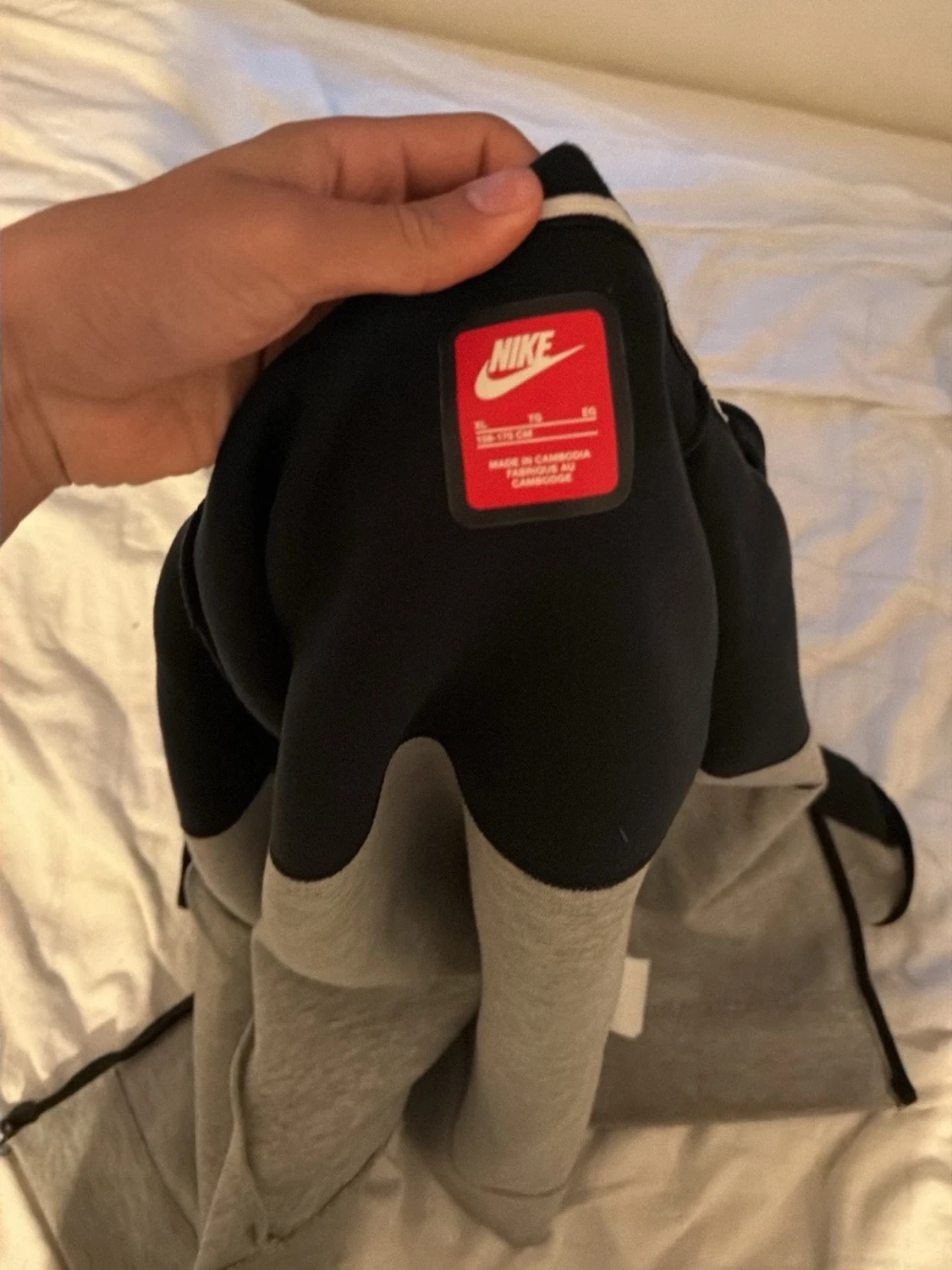 Nike tvåfärgad hoodie svart/grå