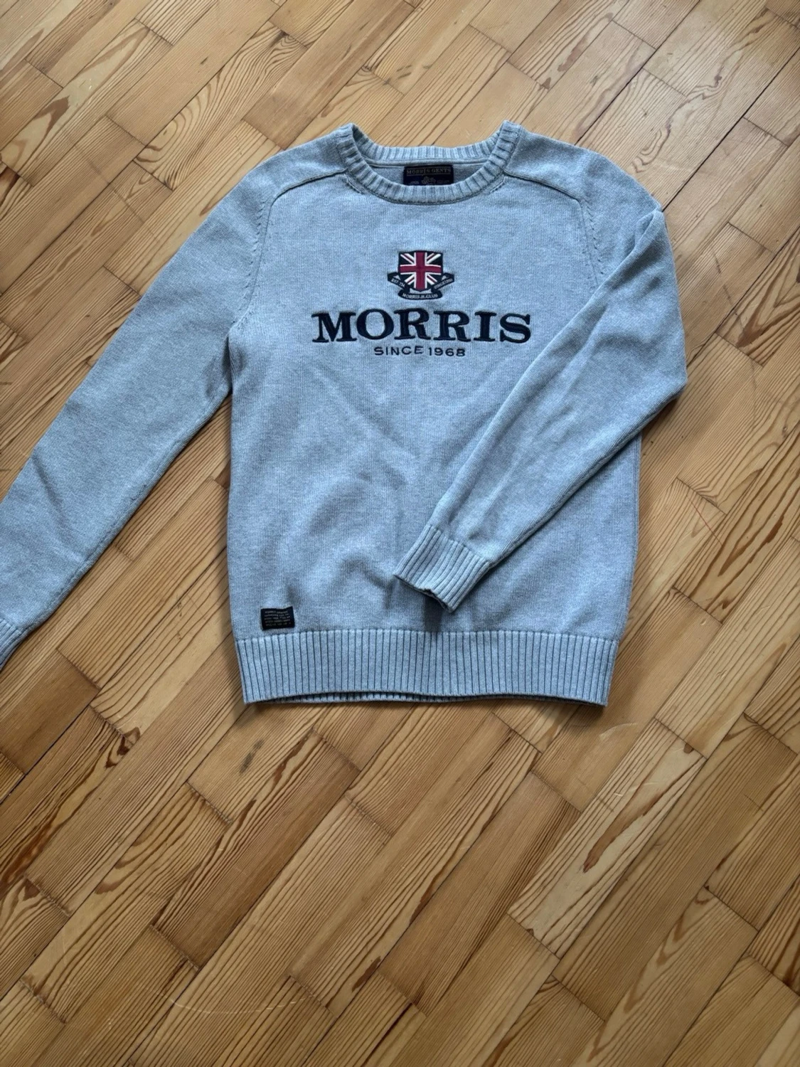 Grå tröja från Morris