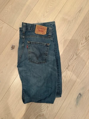 Levis 512 - Säljer dessa schyssta levis 512 bootcut jeansen. W31 L34 inga defekter