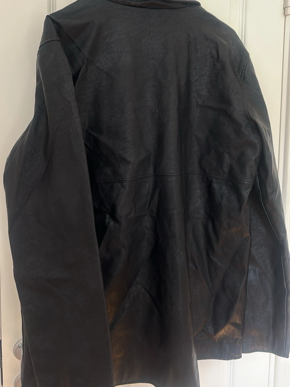 Svart skinnjacka från NA-KD - 2