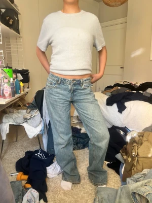 Jeans  - Innerben :84   midjemått: 43
