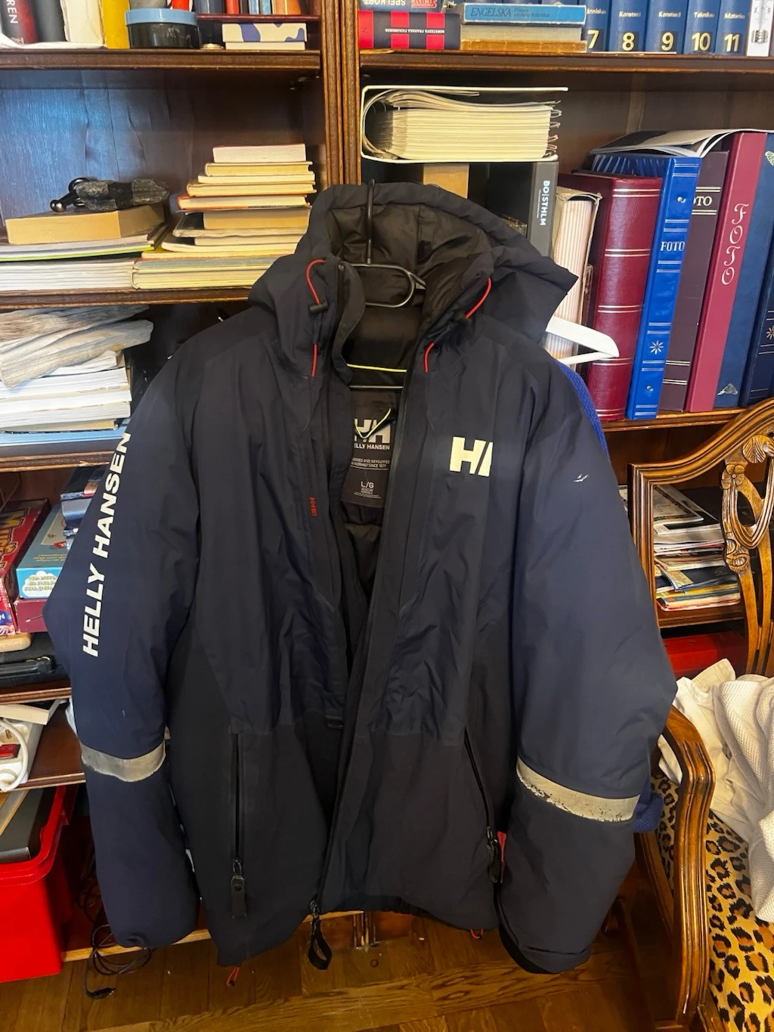 Marinblå Helly Hansen vindjacka