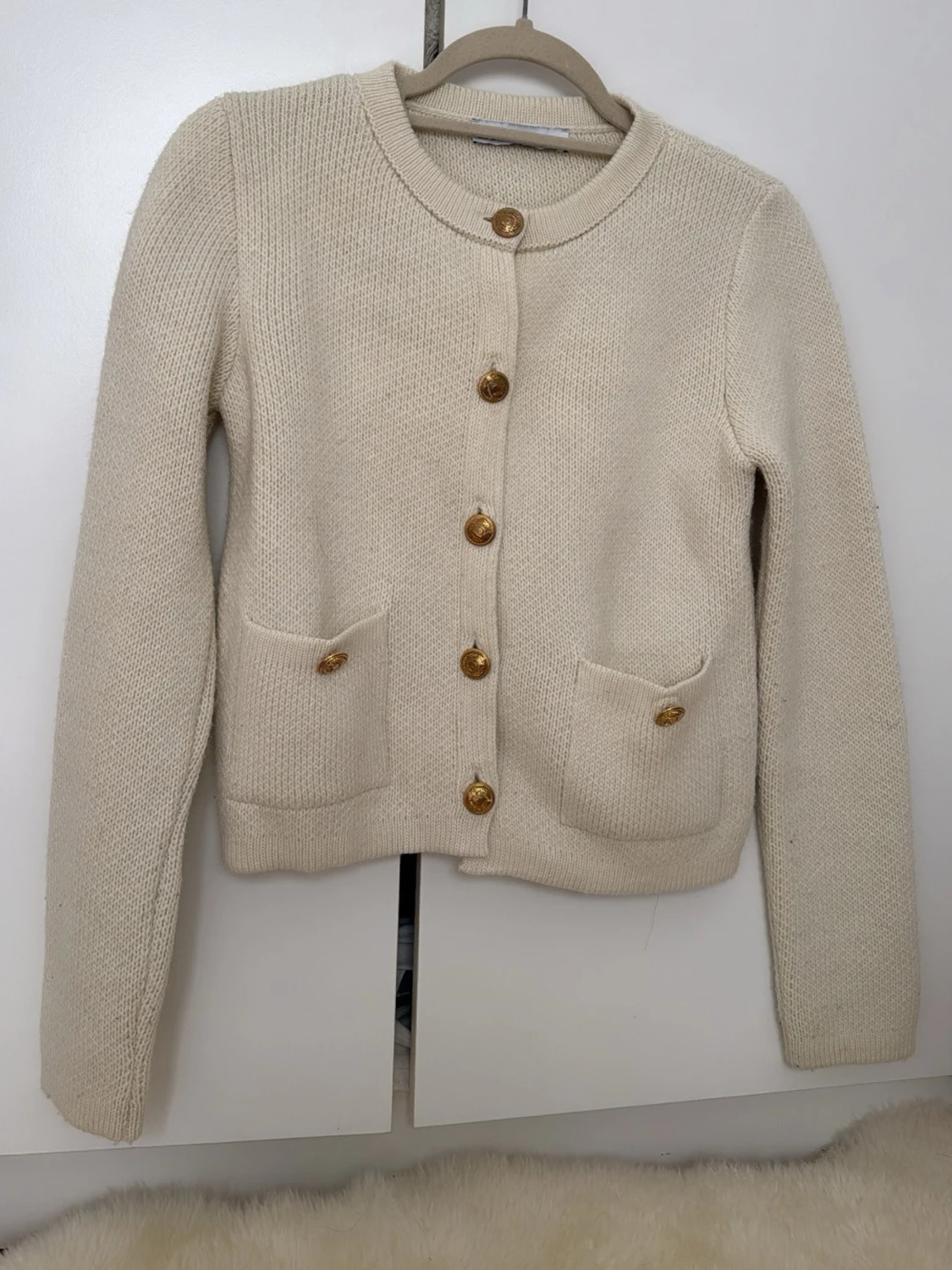Beige stickad kofta från Zara