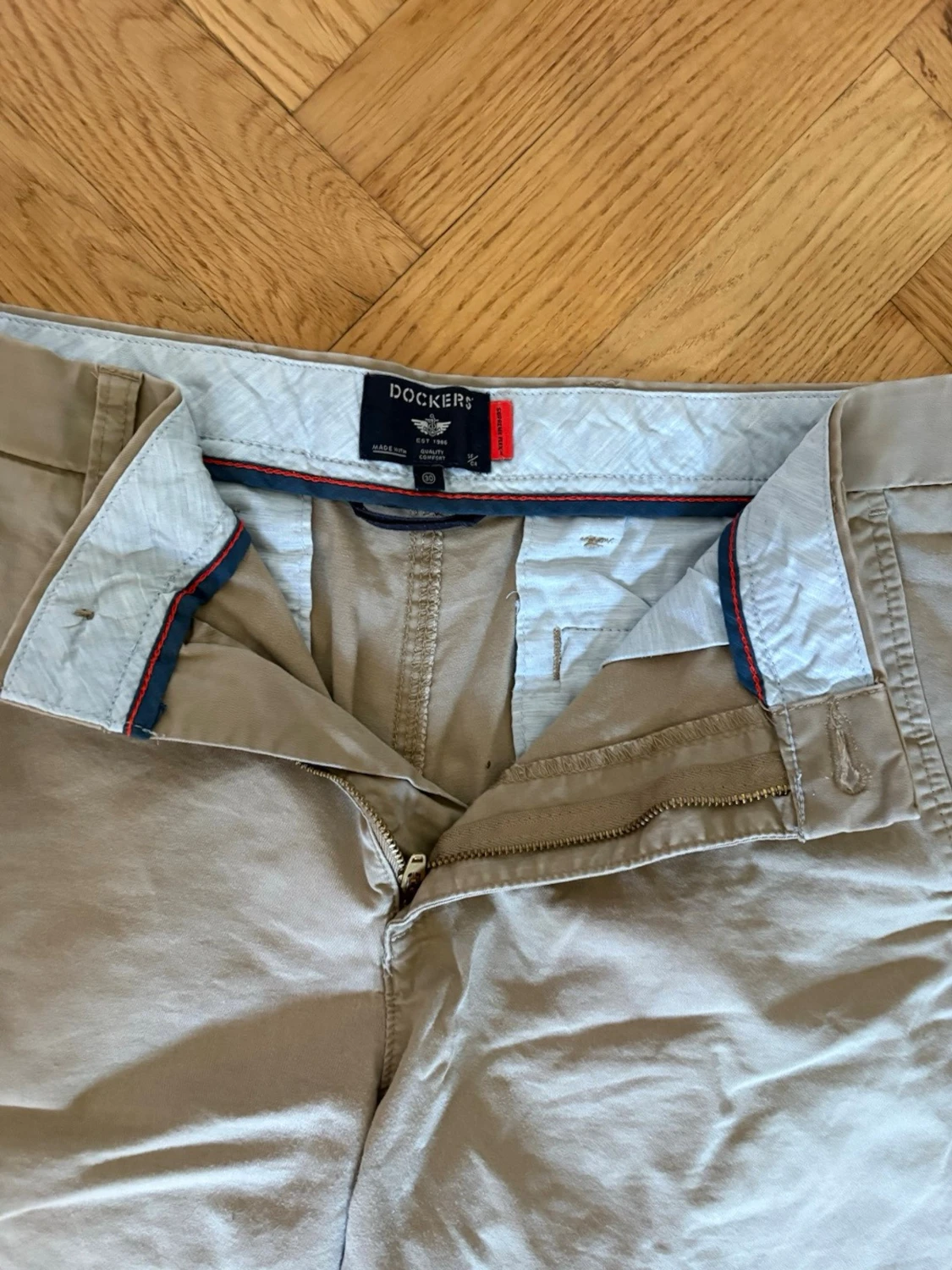 Beiga shorts med fickor - 2