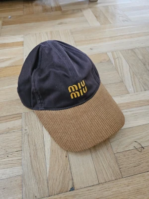 Miu Miu Keps - Perfwkt Miu Miu keps för sommaren