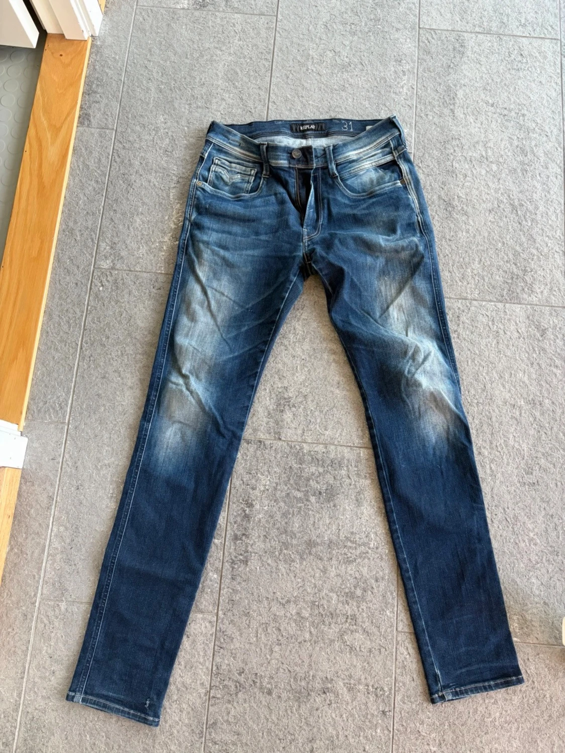Blå slim fit jeans från REPLAY