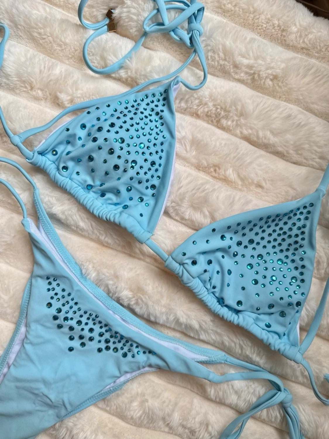 Ljusblå bikini med strass och knyt - 2
