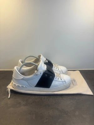 Valentino Opens 41 - Valentino Opens i storlek 41 | Bra skick! | Äkta naturligtvis | Dustbag medföljer