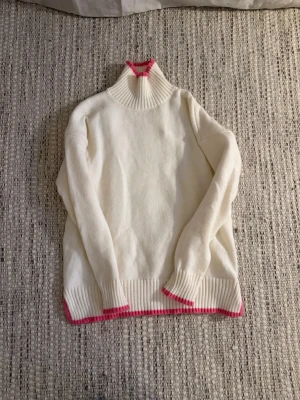 Meet me there x Filippa Montan stickad polotröja  - Stickad polotröja från meet me there x Filippa montan. Passar xs-s. 