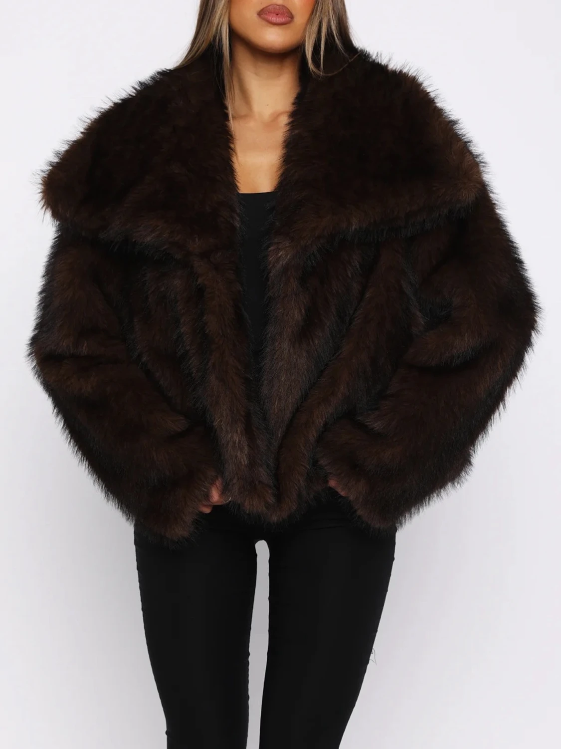 Mörkbrun pälsjacka med bred krage - 1