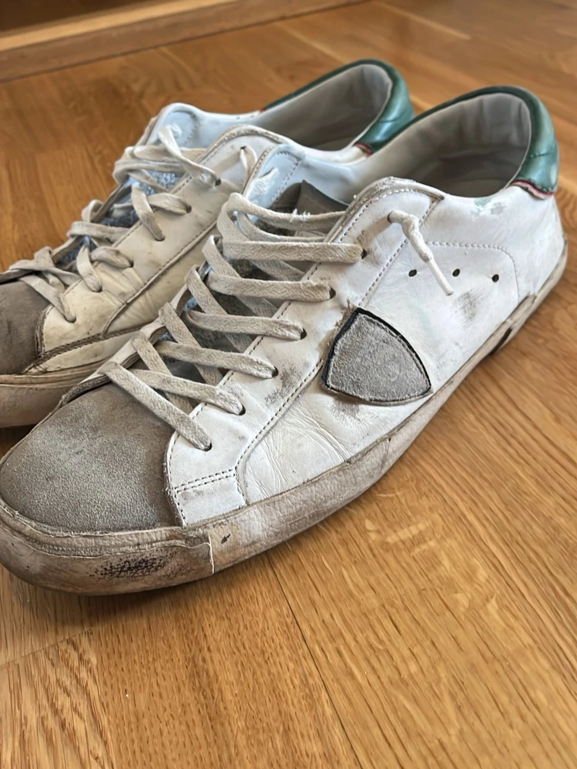 Vita sneakers från Philippe Model - 1