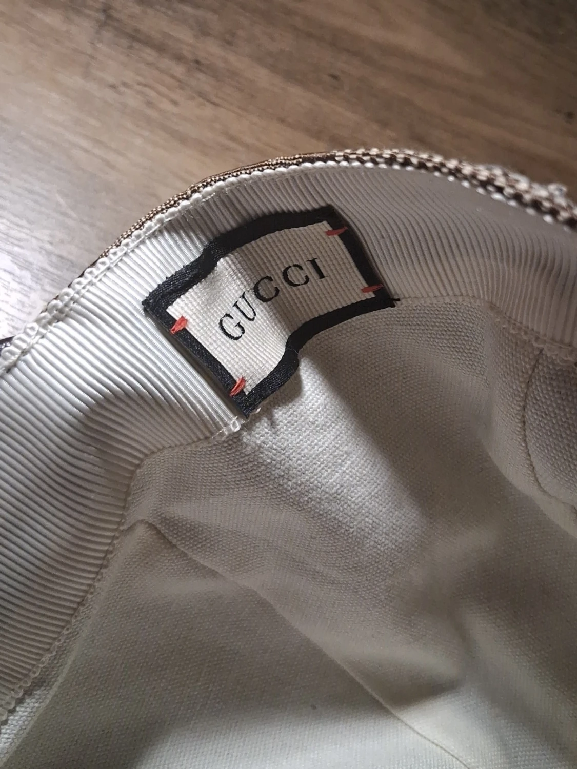 Beige keps från Gucci med GG-mönster - 4