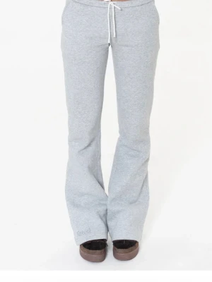 Nitted mjukisbyxor - Säljer mina nitted mjukisbyxor då dom tyvärr inte passade så bra, har använd dom en gång så dom är fortfarande i bra skick💕