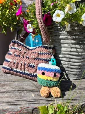Bagcharm Pridetårta - Virkad av mig 🌸