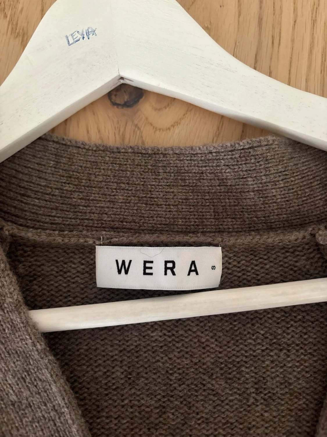 Brun stickad kofta Wera  - 3