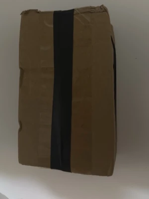 Mystery box - Säljer min mystery box. Det kan finnas smycken, klockor, solglasögon och osv