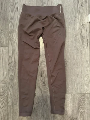 Dfyne leggings - Färgen truffle storlek s säljer för de lite för stora för mig impact leggings brun grå färg