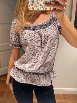 Blus - Säljer denna så fina blus💖☀️🤩🤩