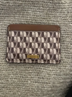 Mango korthållare - Jättefin korthållare från mango