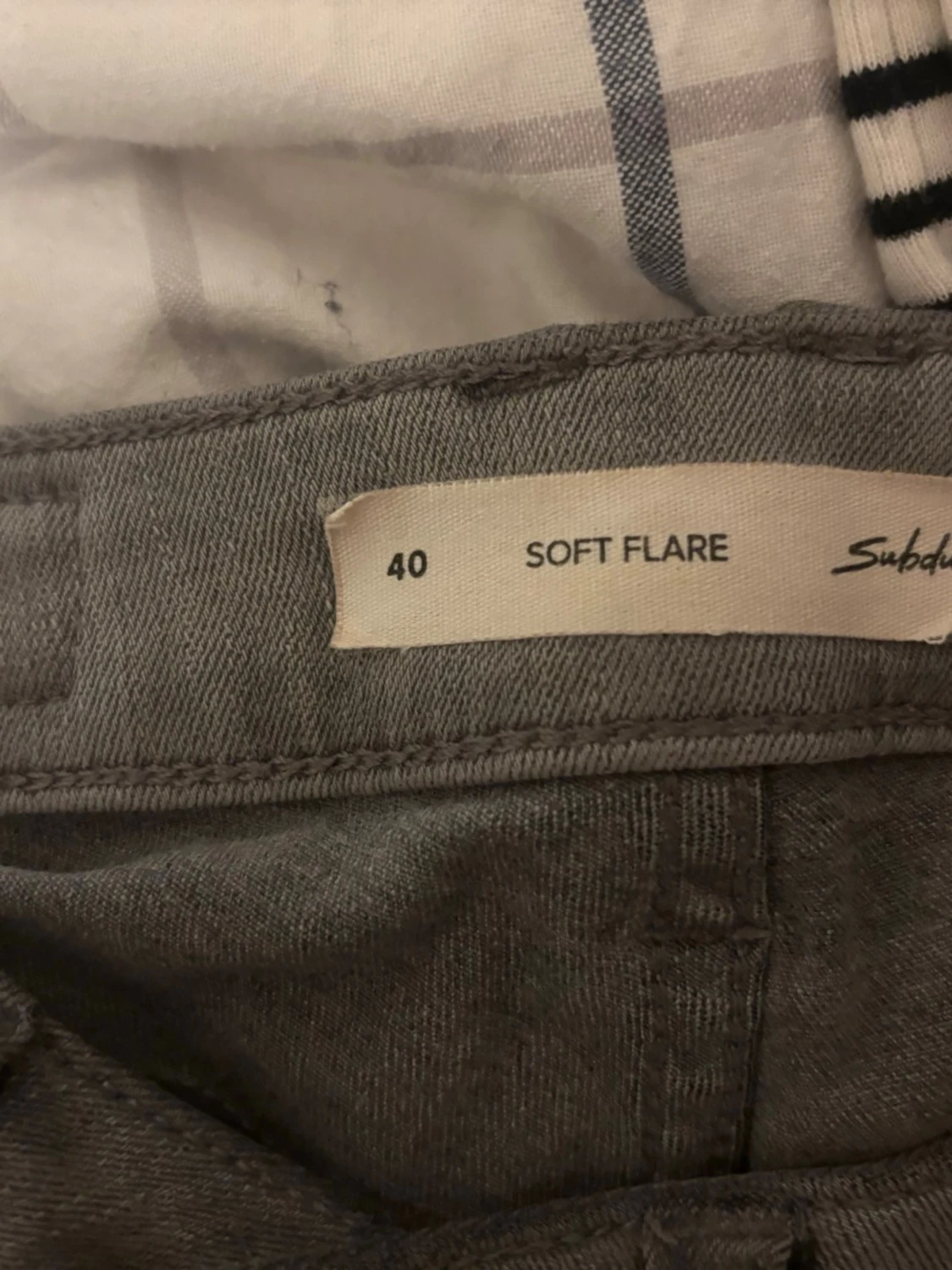 gråa lågmidjade jeans subdued - 3