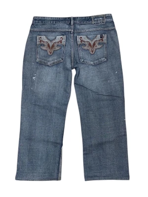 Baggy jeans - True replublic Baggy jeans W36 färgfläckar syns på bilder [Ytterbenslängd 99cm] [Innerbenslängd 71cm] [Midja 47cm] [Benöppning 27cm] 