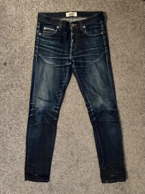 Naked & Famous Selvedge jeans - Tja säljer nu ett par jeans från Naked & Famous i storlek W29 för endast 1099kr! Pris är ej hugget i sten, hör av er i dm vid funderingar 🙌