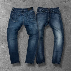 Jack & Jones jeans Slim/Glenn - Säljer dessa snygga jeansen från Jack & Jones | W30 L34 | modell: Slim/Glenn | skick: 8/10, inte perfekt skick | Hör av er vid frågor, pris kan diskuteras vid snabb affär 🤝
