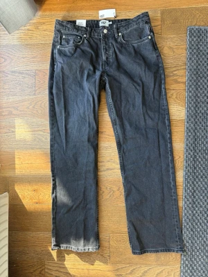 Jeans  - Straight jeans från Lager 157. Aldrig använda. Nypris 300kr 