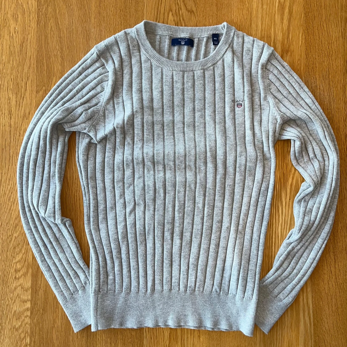 Grå pullover från GANT