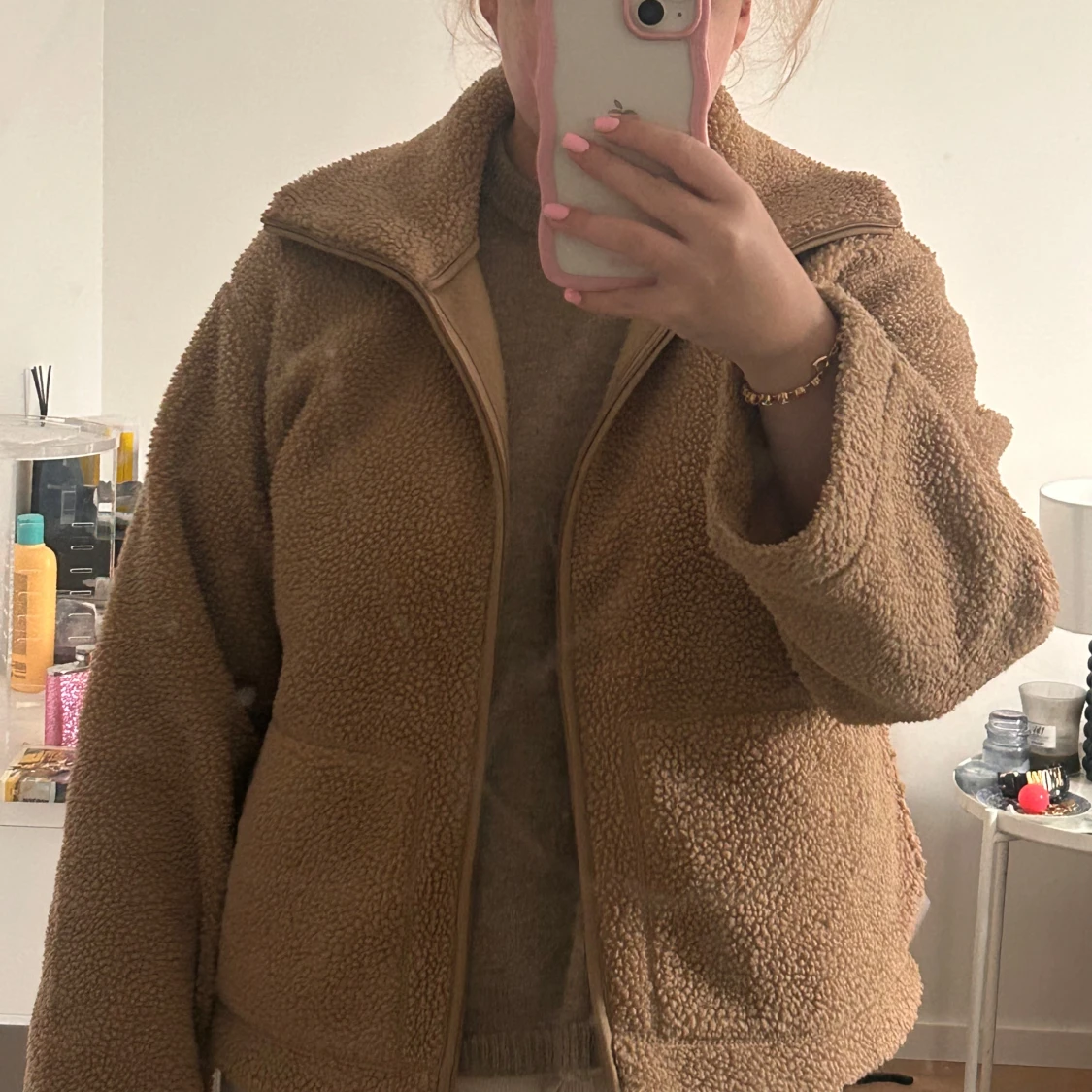 Beige teddyjacka med dragkedja - 1