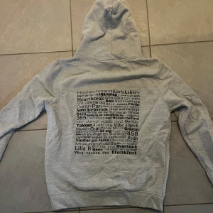 Hov1-tröja - Hov1 inspirerad tröja som inte kommer till användning, storlek S men liten i storlek! 