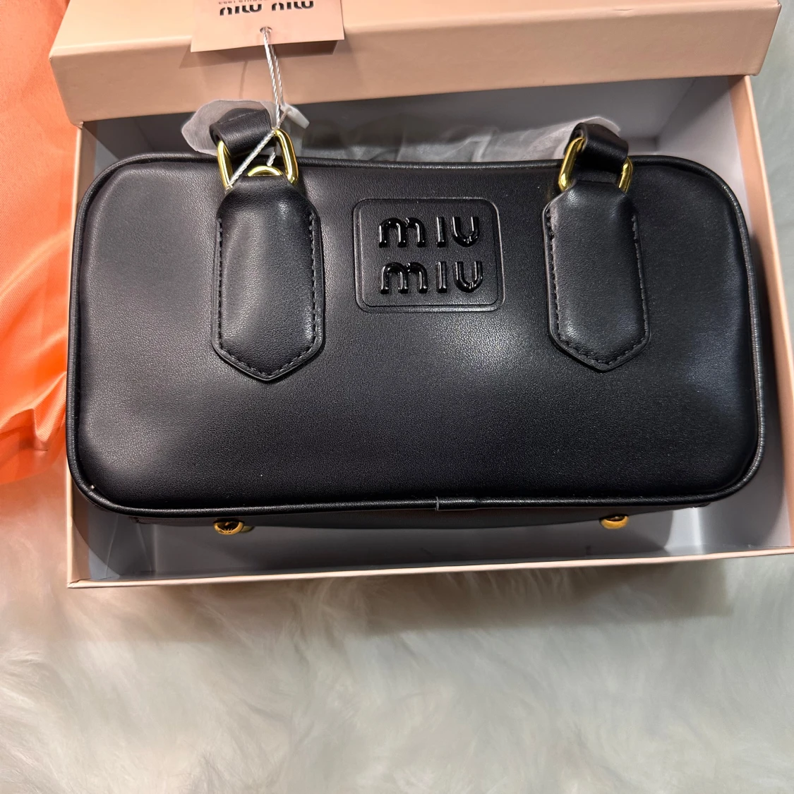 Svart handväska  - 2