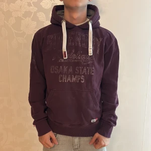Superdry hoodie - Superdry hoodie | Skick: 9/10 | Size - M | Fraktar via postnord eller instabox | Hör av dig vid minsta fråga eller fundering // Ricco Wardrobe