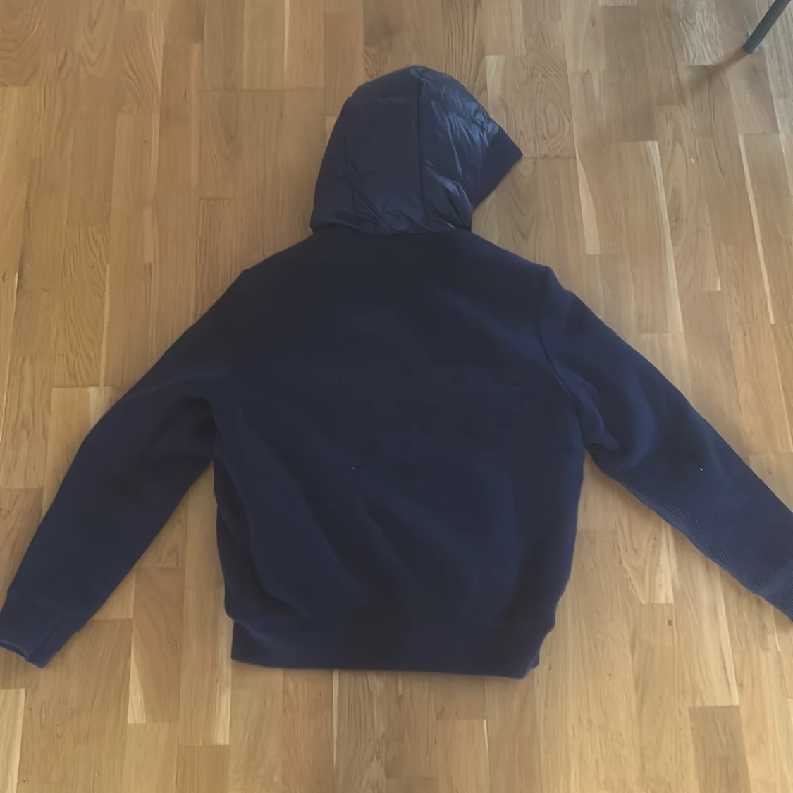 Mörkblå cardigan från Bvaldi - 1