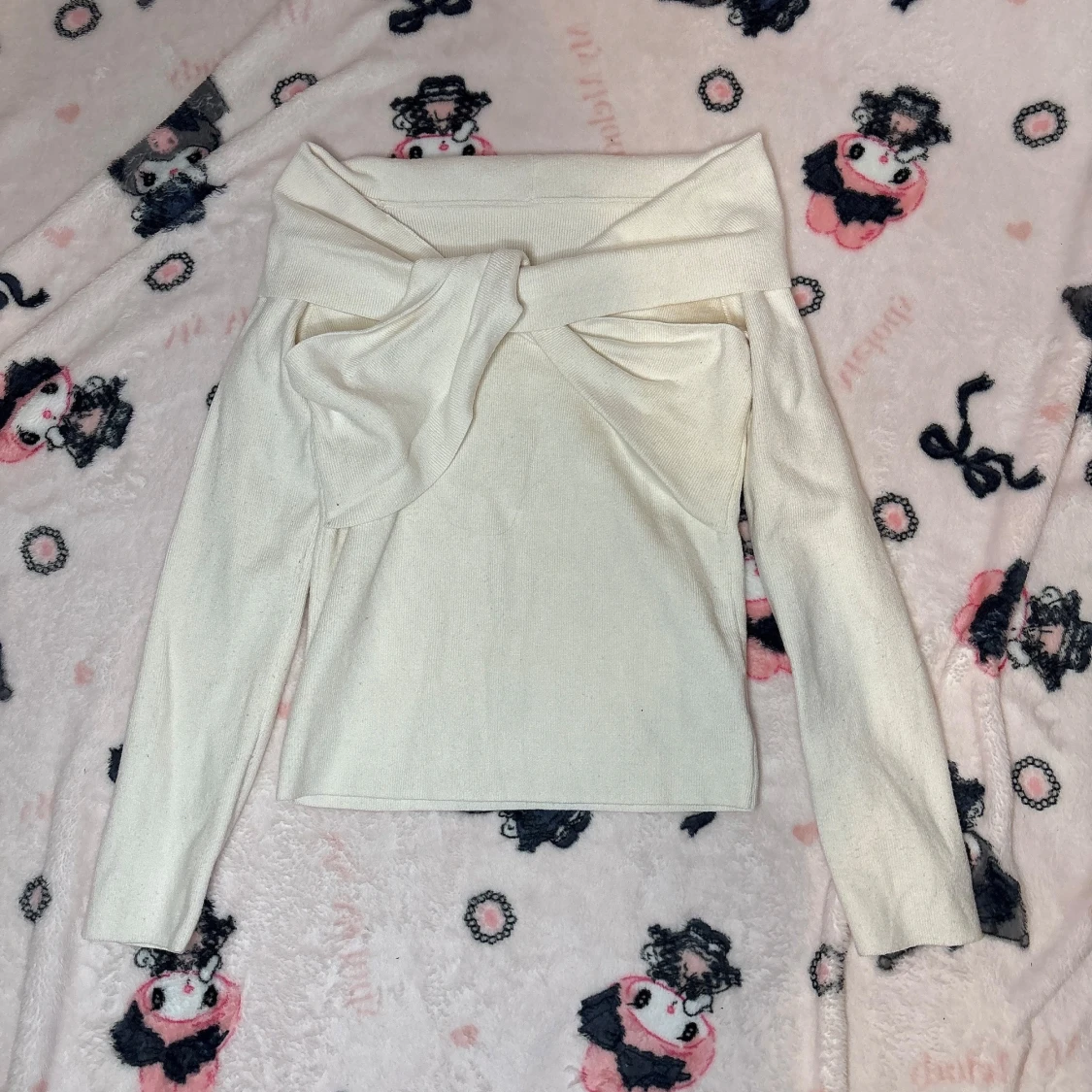 Vit offshoulder tröja från Dazy