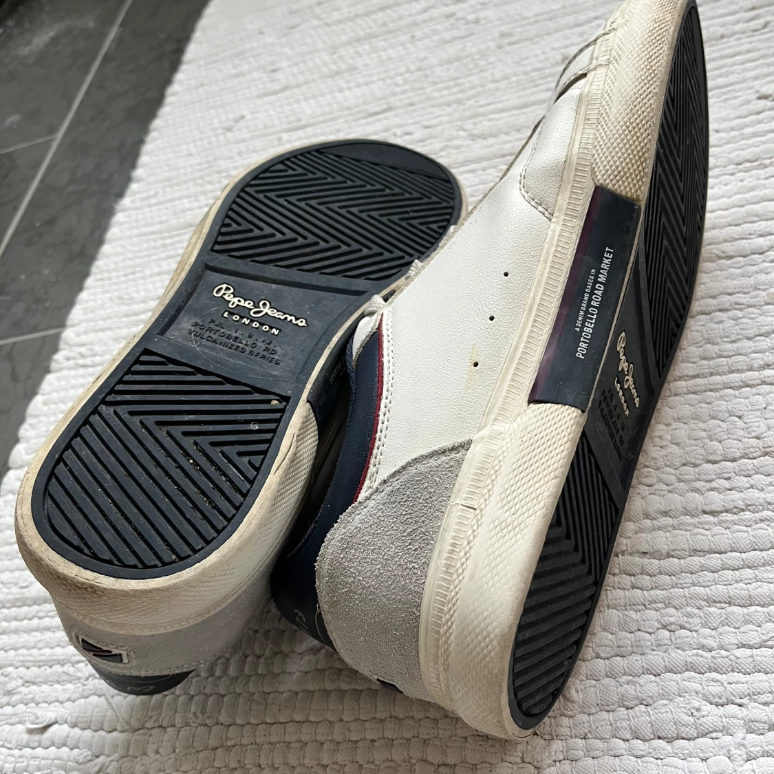Vita sneakers från Pepe Jeans - 1