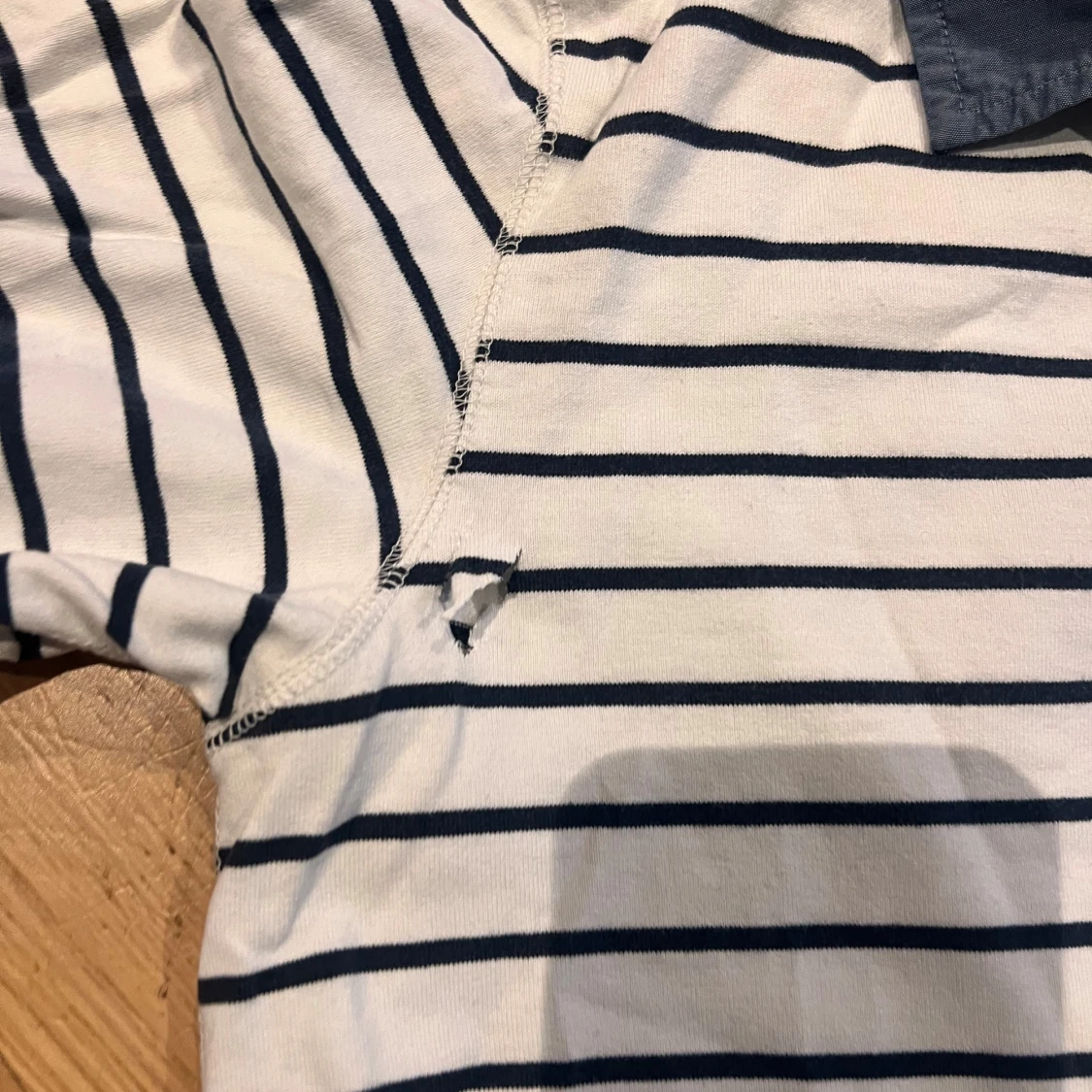 Randig pikétröja med krage - 2